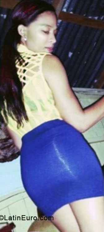 Date this hard body Dominican Republic girl Paola from Santiago DO17474