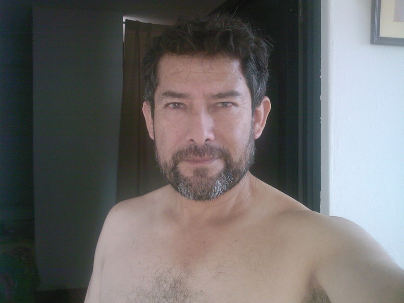 Date this stunning Peru man Hugo from Santa PE838