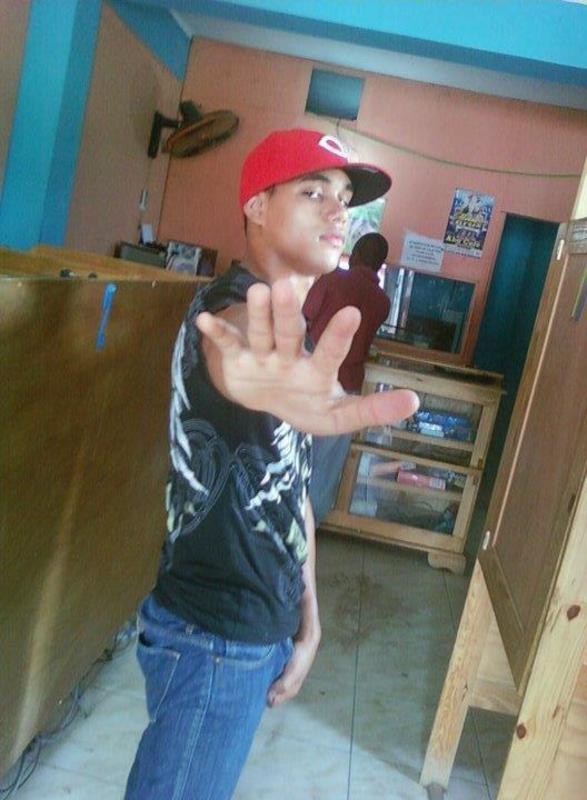 Date this pretty United States man Erick from Santiago US14653