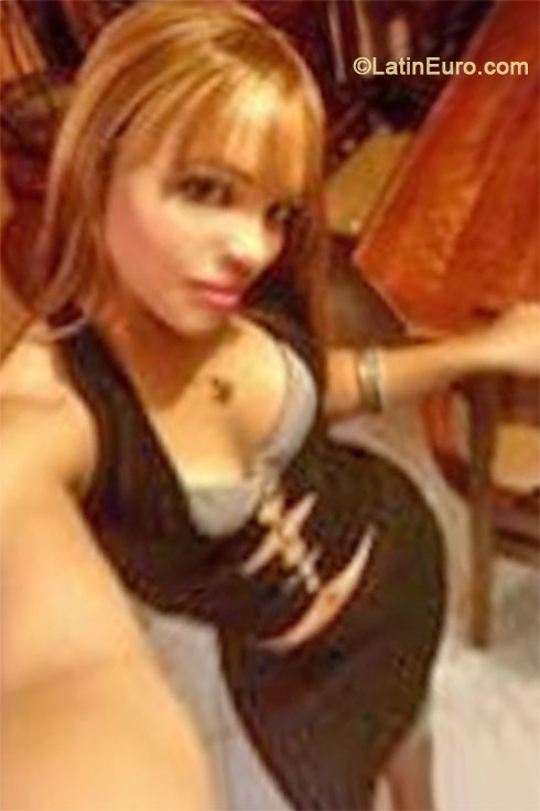 Date this tall Dominican Republic girl Jazmin from Santo Domingo DO55744