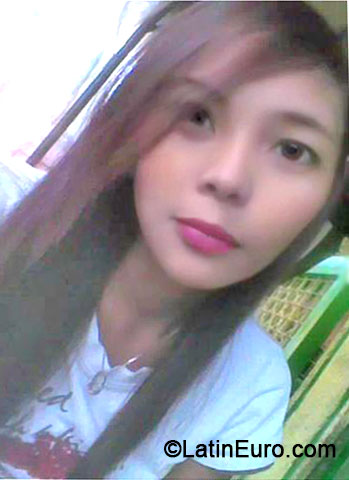 Date this pretty Philippines girl Aki from Manila PH594