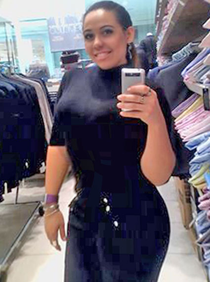 Date this nice looking Brazil girl Vivian from Aracaju BR8294