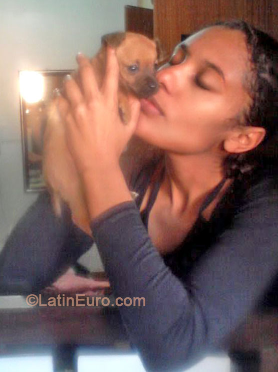 Date this hot Brazil girl Veronica from Cambe BR8306