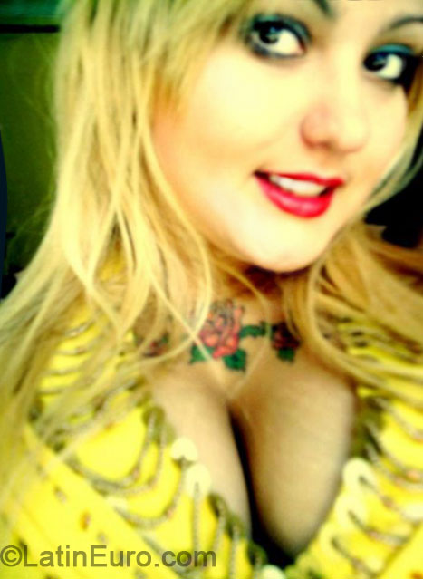 Date this cute Brazil girl Rafaela from Catalao BR8472