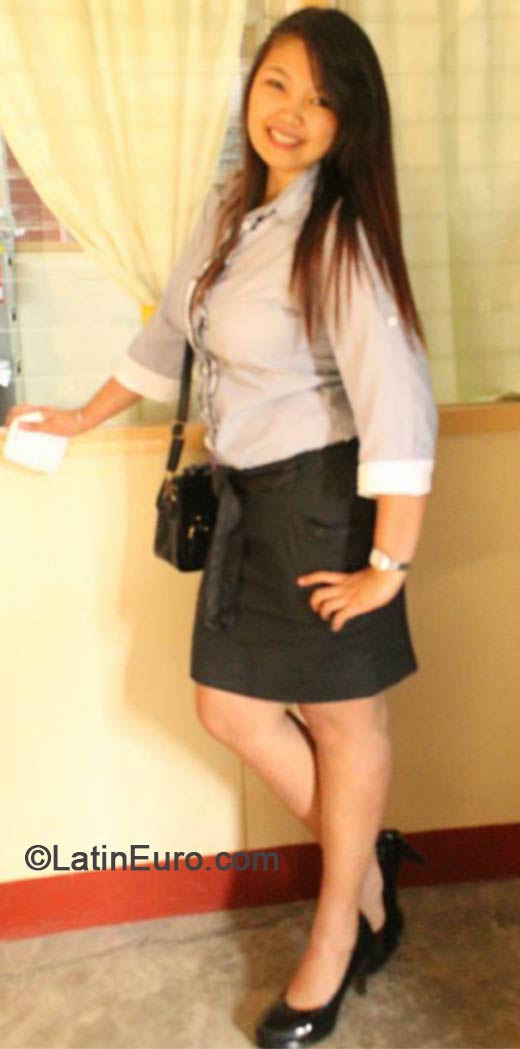 Date this foxy Philippines girl Maria Frances from Cebu City PH612