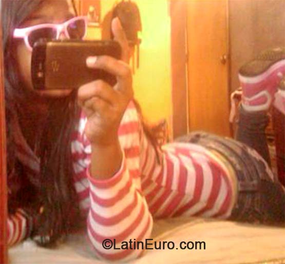 Date this hard body Venezuela girl Valle from Zulia VE152