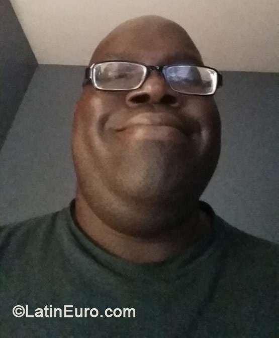 Date this athletic United States girl Damond from Cleveland US15003