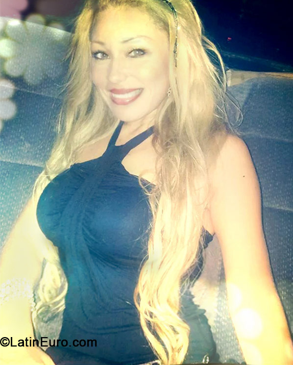 Date this tall Panama girl Katalina from Panama City PA814