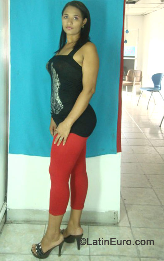 Date this hot Dominican Republic girl Lucy31 from San Juan DO19117