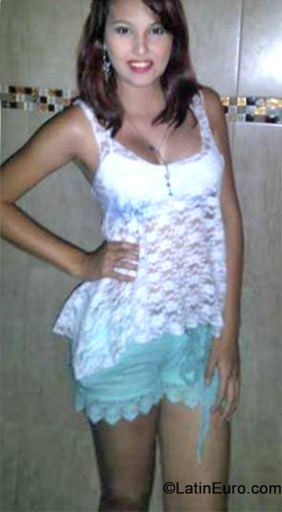 Date this happy Venezuela girl Ariel from Caracas VE248