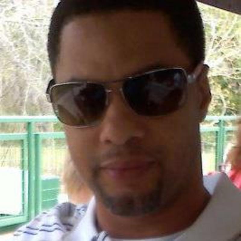 Date this delightful United States man Sool from New Orleans US15115