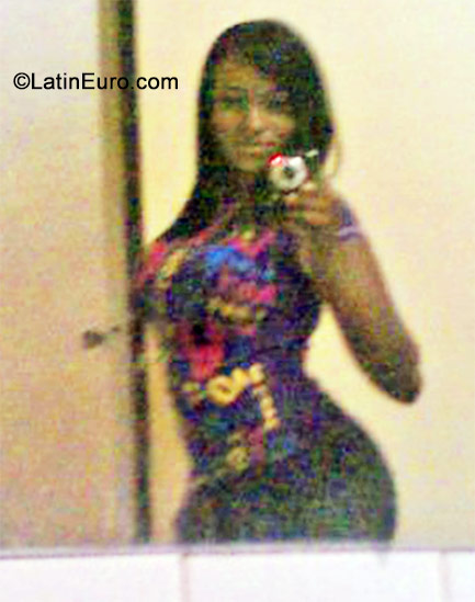 Date this nice looking Jamaica girl Danielle from Kingston JM1747