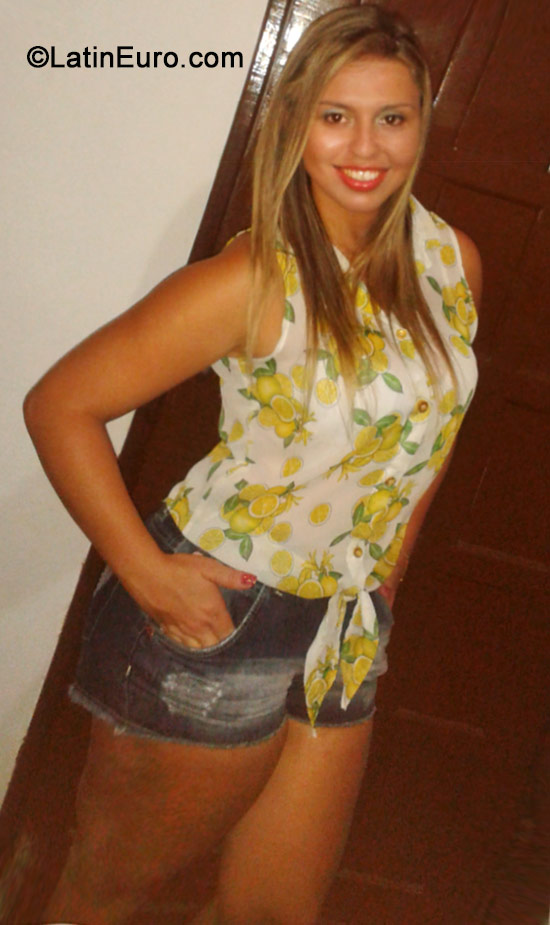 Date this nice looking Brazil girl Carla from Teresopolis BR10528