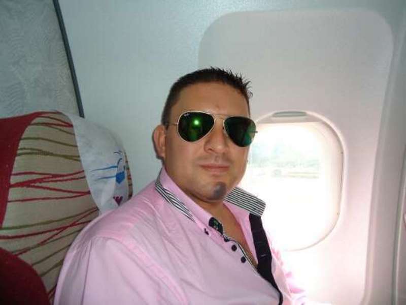 Date this tall United States man Antonio from Dallas US15125