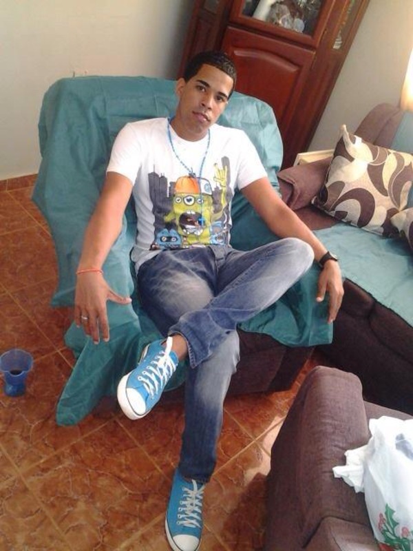 Date this young Dominican Republic man Alexander from San Pedro De Macoris DO19506