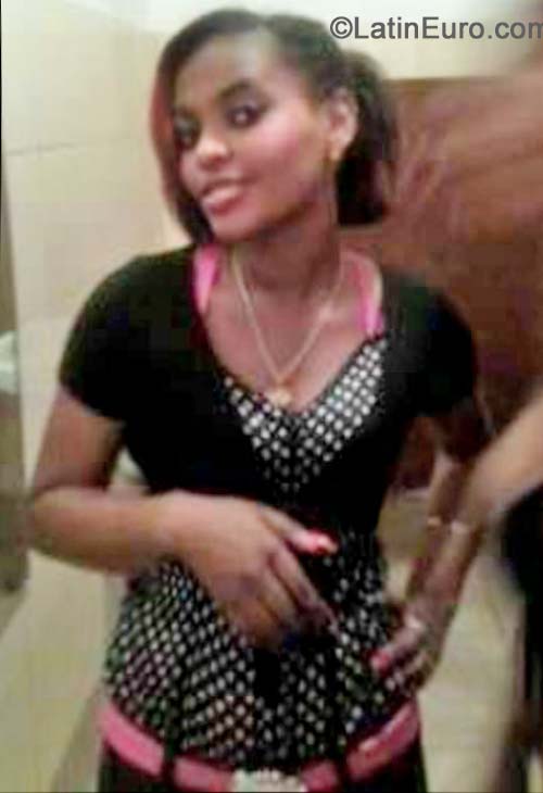 Date this georgeous Dominican Republic girl Rayis from San Cristobal DO19543
