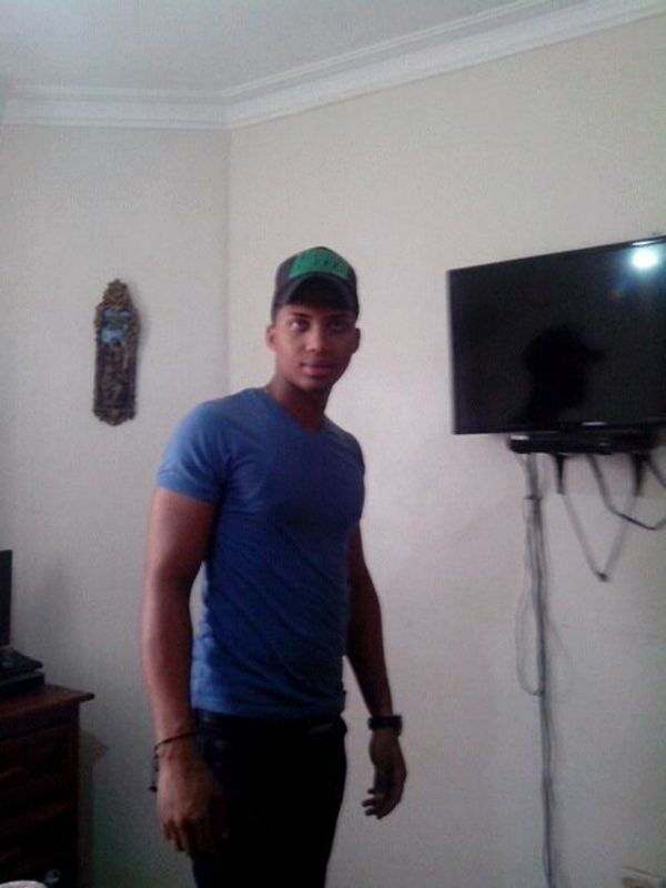 Date this happy Dominican Republic man Jean carlos from Santo Domingo DO19549