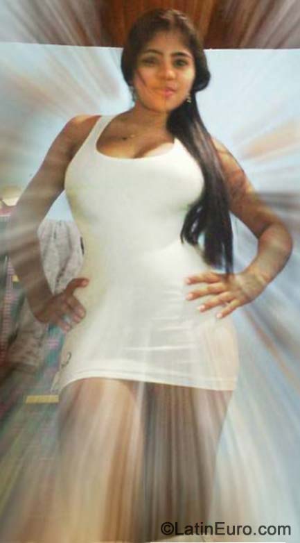 Date this cute Colombia girl Leidys from Tulua CO15601