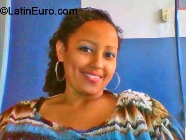 Date this funny Honduras girl Ivin from Tegucigalpa HN1180