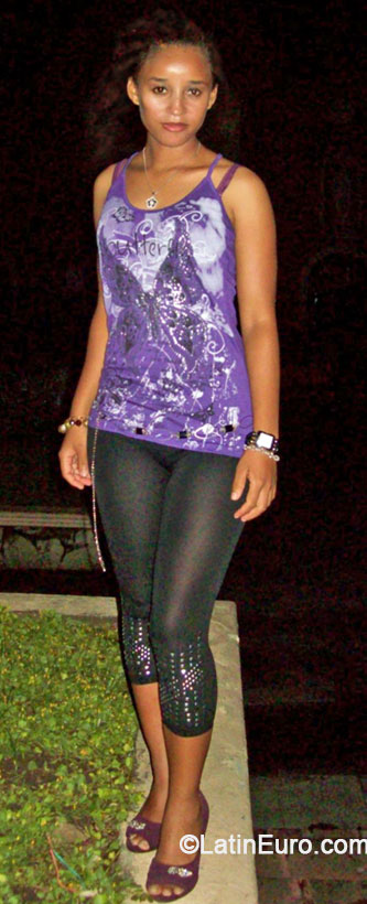 Date this gorgeous Dominican Republic girl Carmen8519 from Santo Domingo DO19895