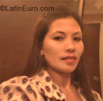 Date this sensual Philippines girl Leah from Davao City PH682
