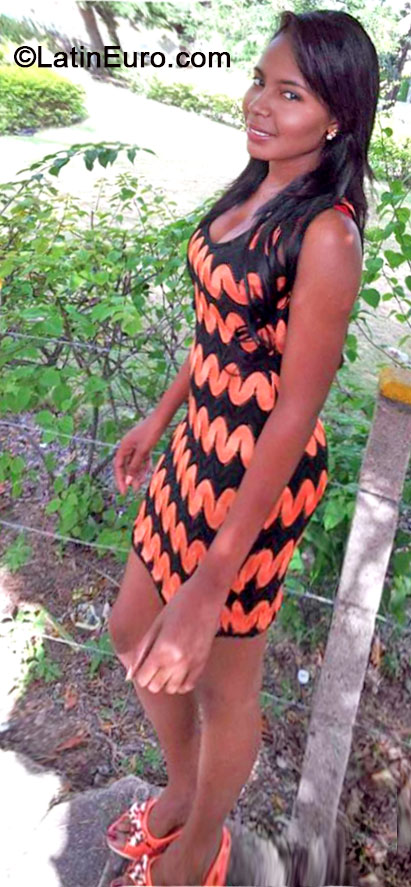 Date this cute Dominican Republic girl Carol from San Cristobal DO19935