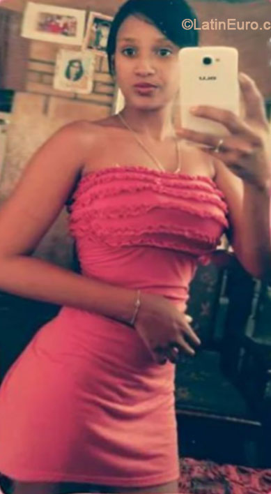 Date this tall Dominican Republic girl Melany from Valverde Mao DO19990
