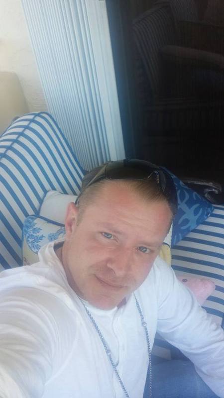 Date this stunning United States man Jesse from Bay Harbor Islands US15437