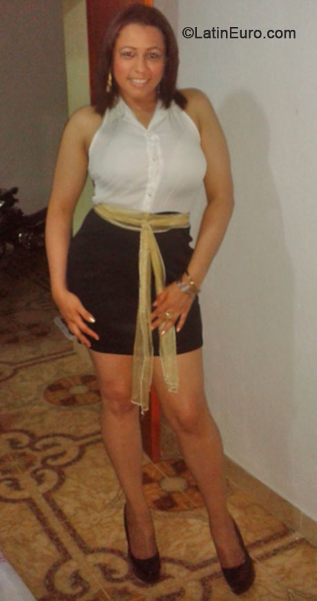 Date this young Colombia girl MARGARITA from Cartagena CO16812