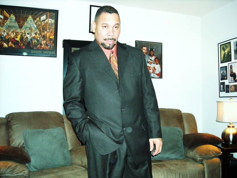 Date this good-looking United States man James from Elizabrth US15442