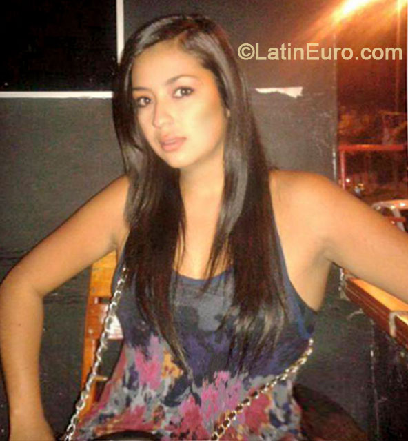 Date this happy Colombia girl Ale from Manizales CO16310