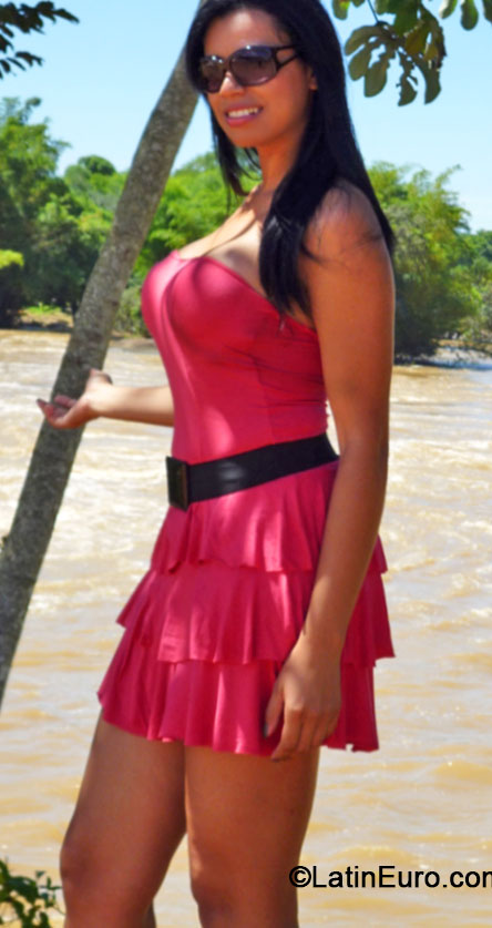 Date this exotic Brazil girl Flavia from Goiania BR9053