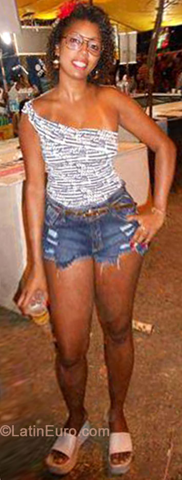 Date this pretty Brazil girl Edna from Rio De Janeiro BR9062