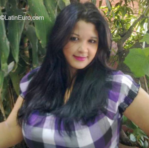Date this attractive Honduras girl Susan from Tegucigalpa HN1218