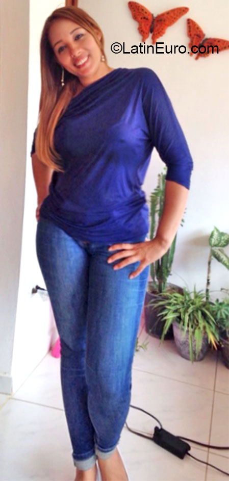 Date this exotic Dominican Republic girl Mildred from Santiago DO20121