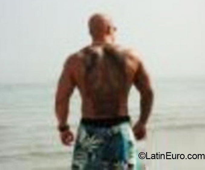 Date this funny Germany man Nick from Hamburg DE354