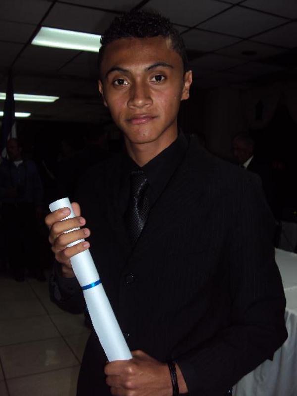 Date this beautiful Honduras man Allan gonzalez from Tegucigalpa HN1226