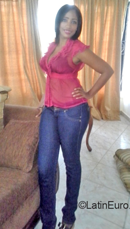 Date this delightful Dominican Republic girl Iris-martha from Higuey DO20413