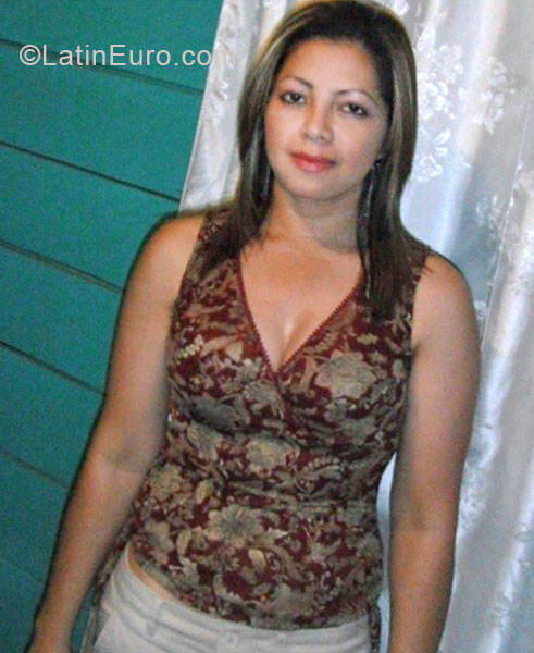 Date this exotic Nicaragua girl Jasmin from San Jose CR334