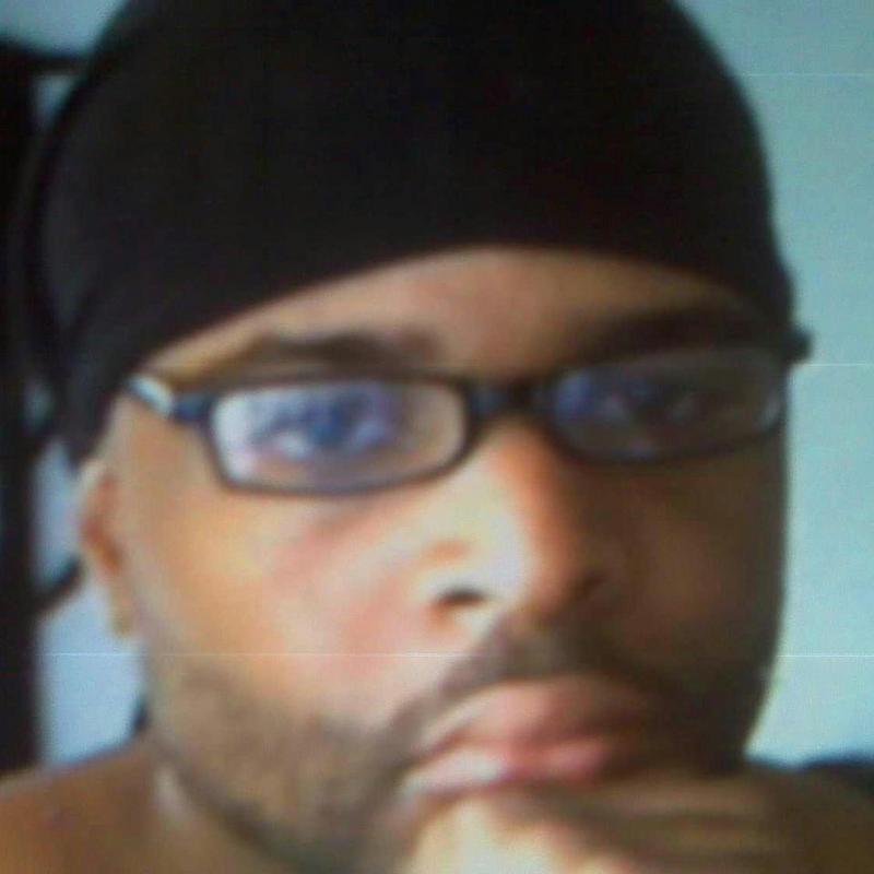 Date this georgeous United States man TERRILL from Belleville US15689