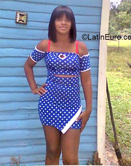 Date this exotic Dominican Republic girl Yanira from Santiago DO20829