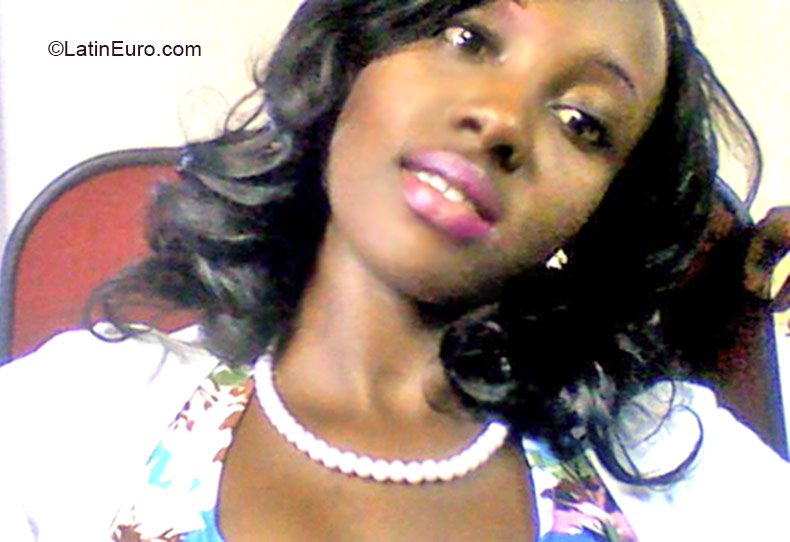 Date this nice looking Jamaica girl Anna from Kingston JM1907