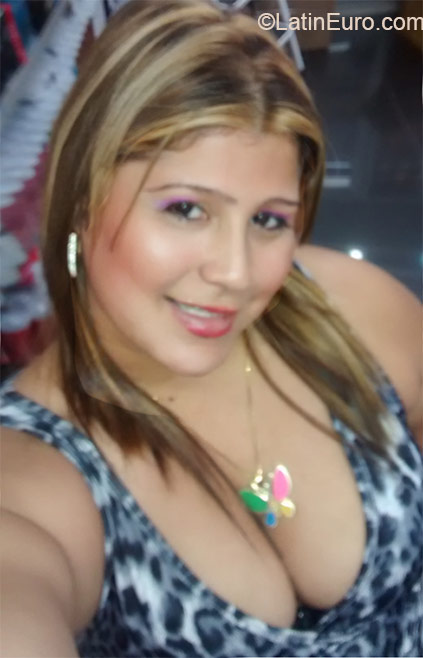 Date this attractive Colombia girl Turca from Barranquilla CO16710