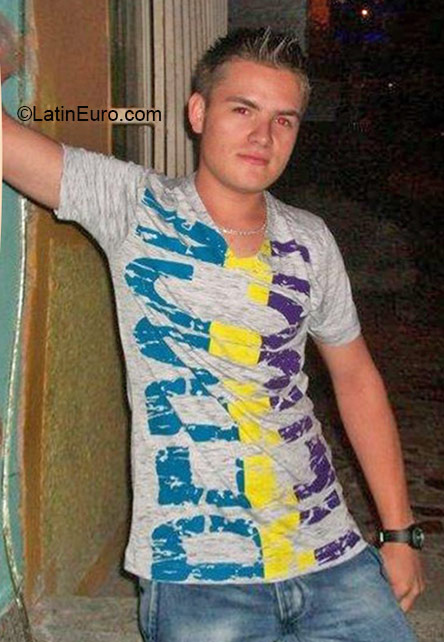 Date this tall Colombia man Diben from Medellin CO16731