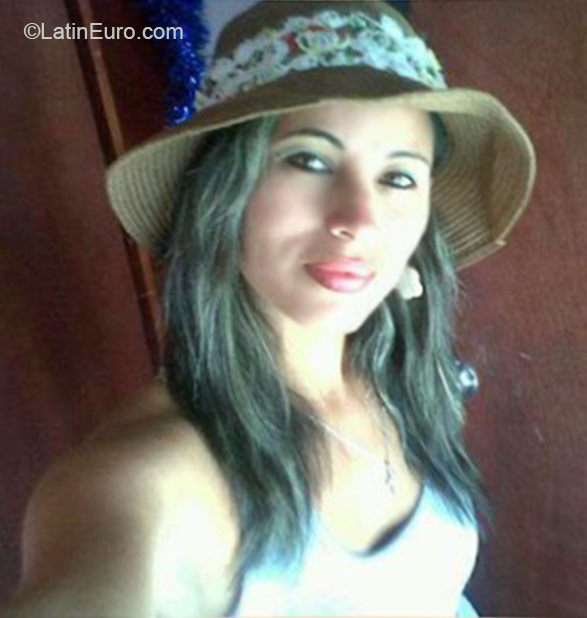 Date this good-looking Venezuela girl Dayana from Acarigua VE378
