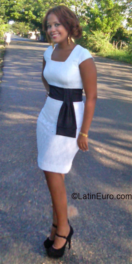 Date this sultry Dominican Republic girl Marisol from Puerto Plata DO23681