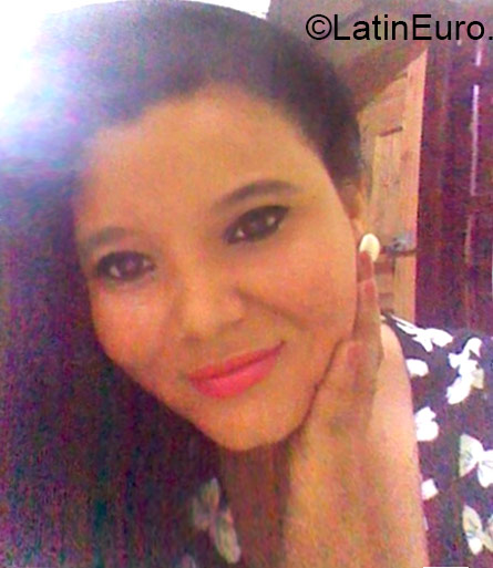 Date this fun Honduras girl Meliza from Tegucigalpa HN1550