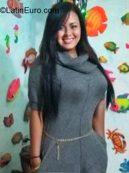 Date this beautiful Venezuela girl Sara from Tinaquillo VE395