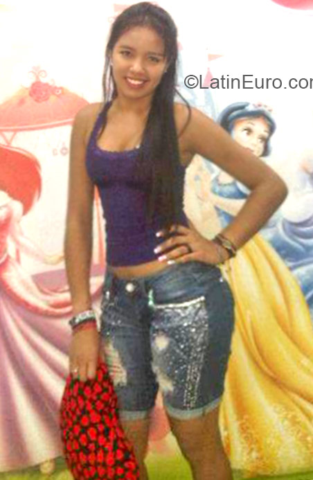 Date this stunning Colombia girl LuLu from Valledupar CO16897