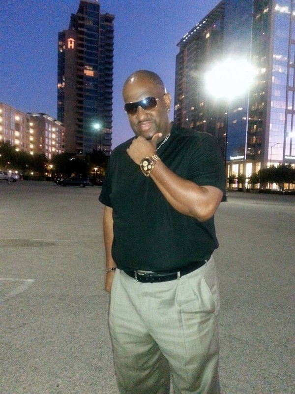 Date this hard body United States man Tony from Dallas US15858